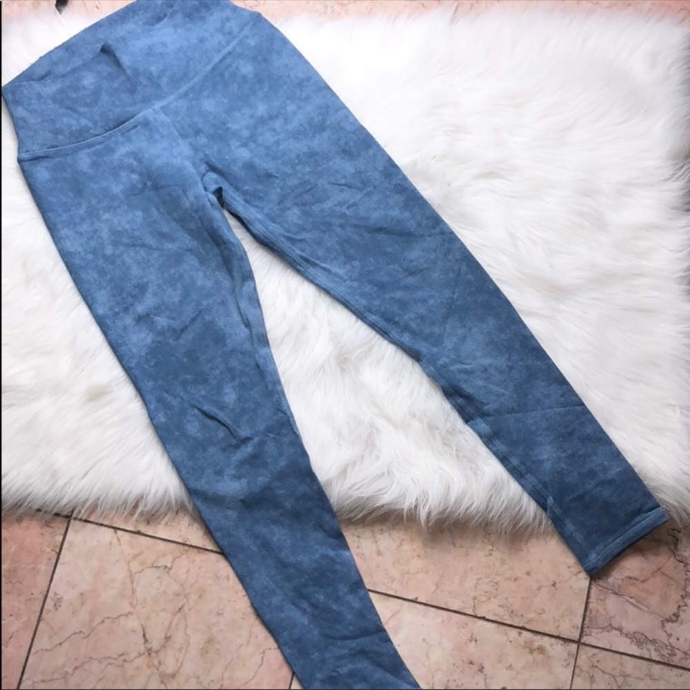 Alo airbrush denim acid wash leggings